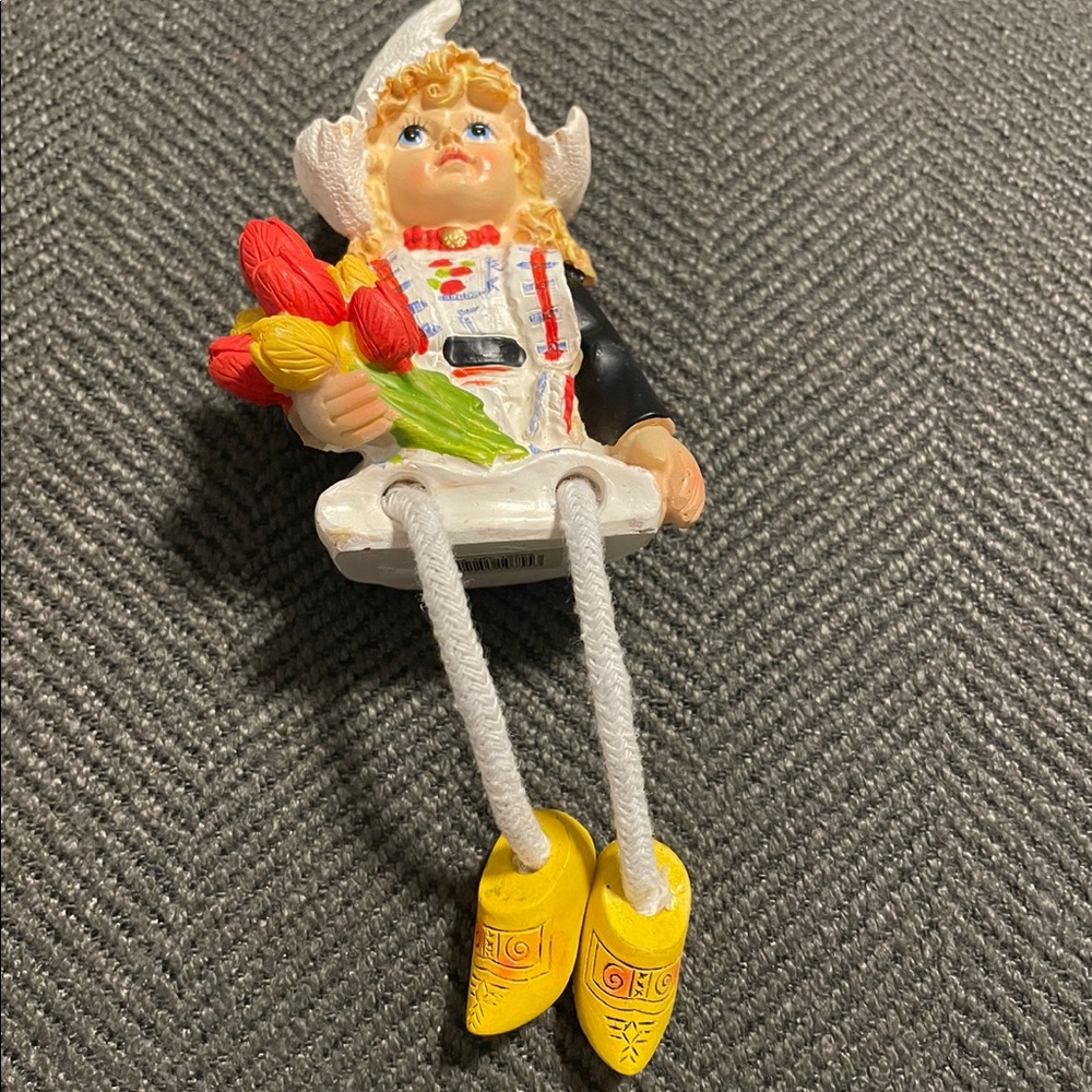NWOT HOLLAND FIGURINE